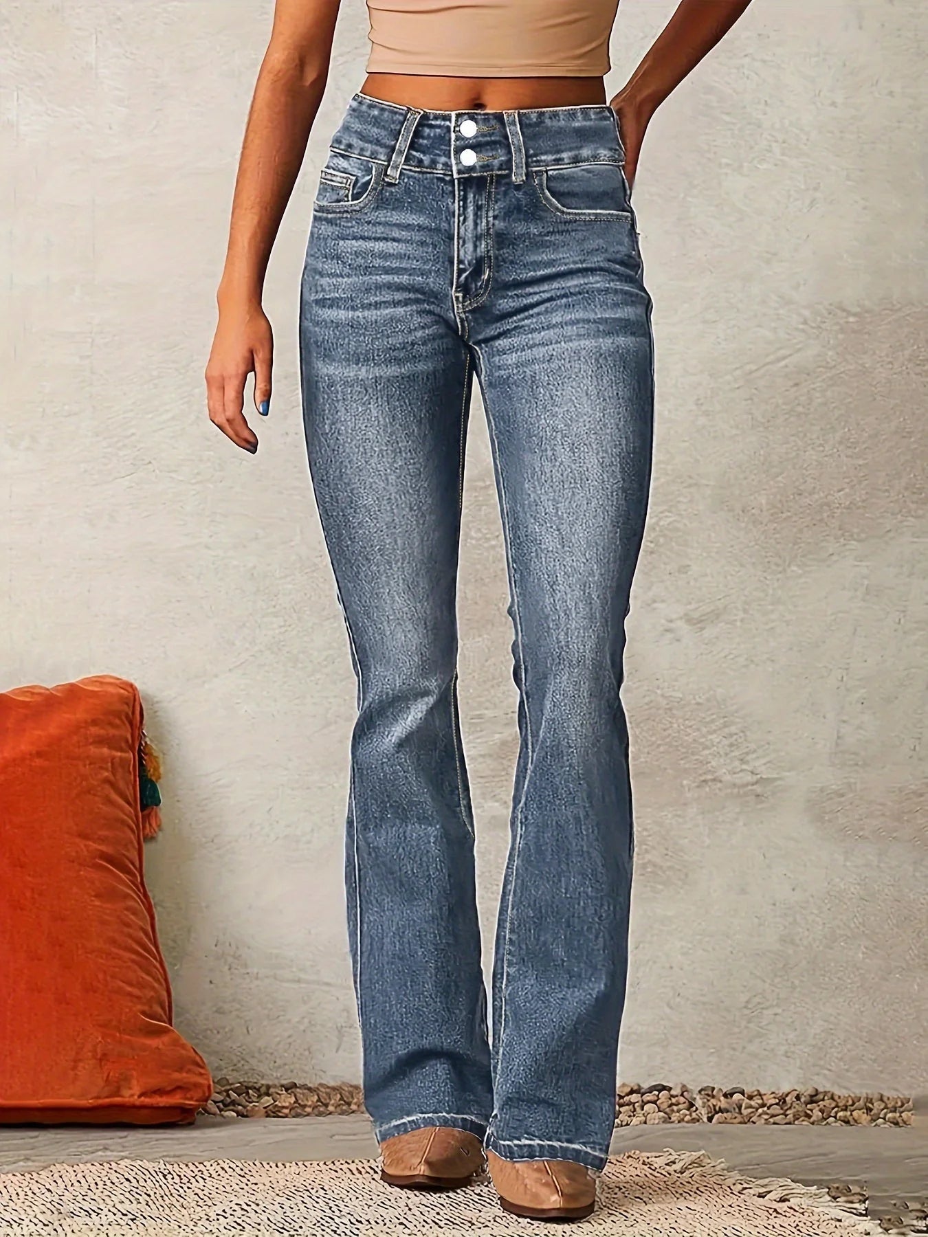 Aya | High-Flared Jeans