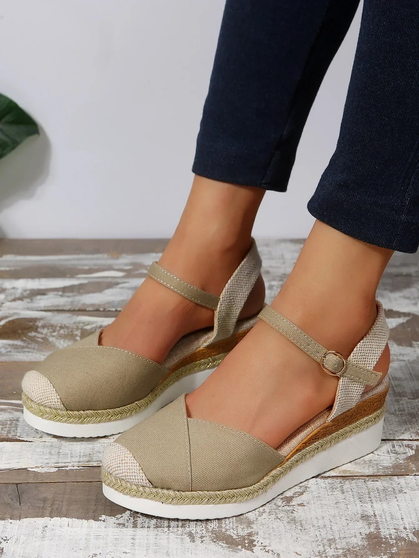 Tessa | Women's Closed Toe Wedge Sandals