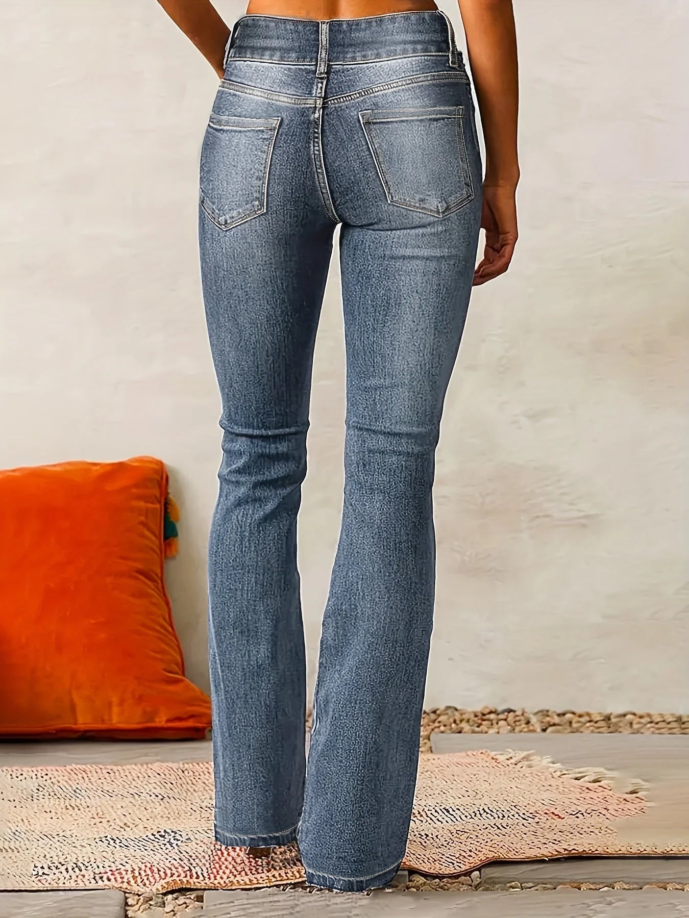 Aya | High-Flared Jeans