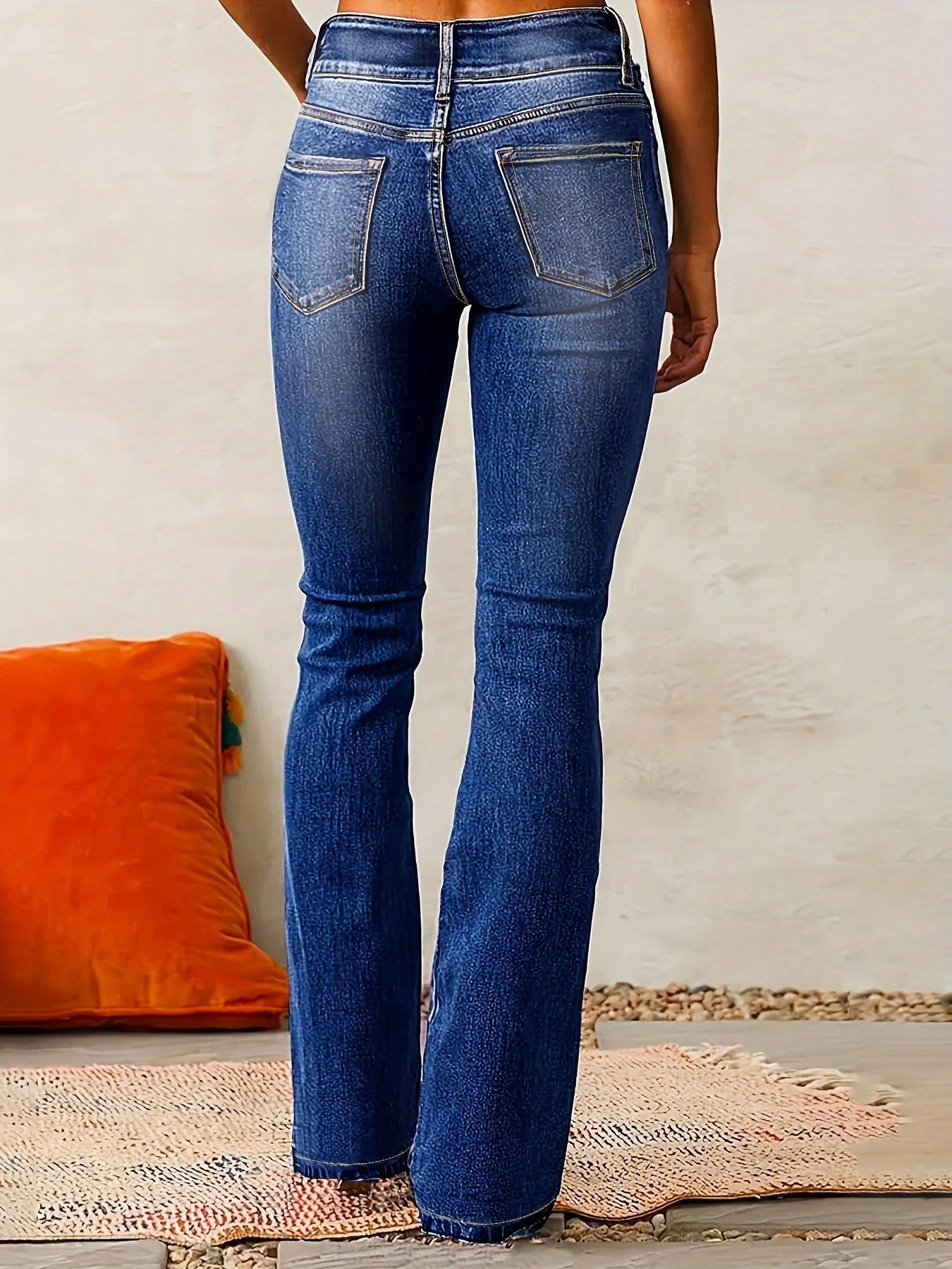 Aya | High-Flared Jeans